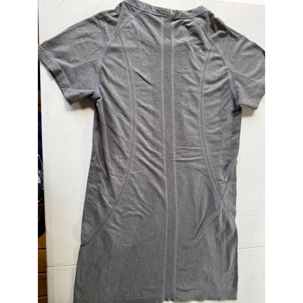 Lululemon Swiftly Tech Short Sleeve 2.0 Grey Running Training Shirt Size 4 - Picture 2 of 6